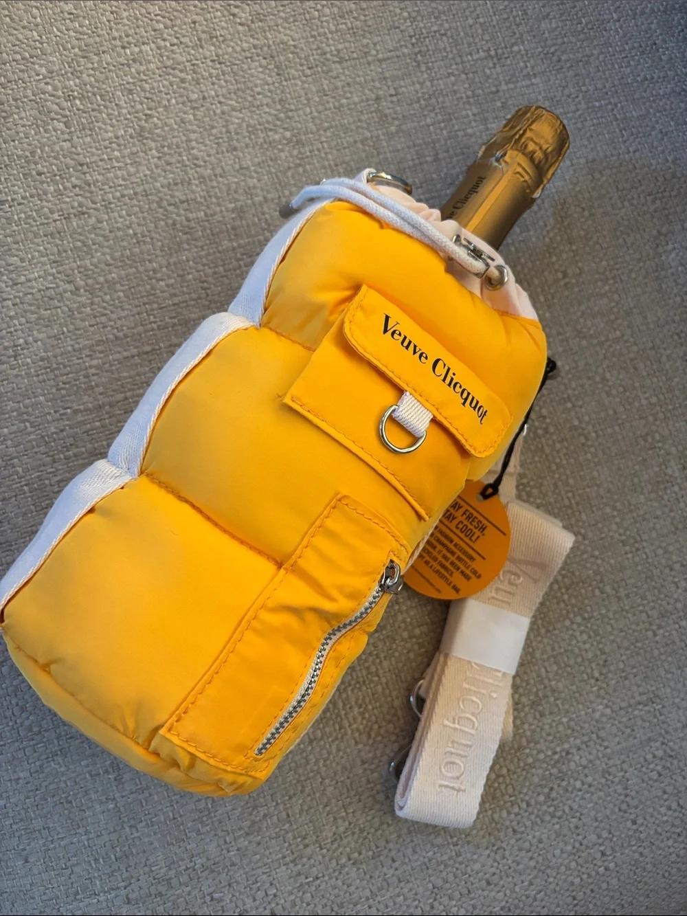 NWT Puff Bottle Holder